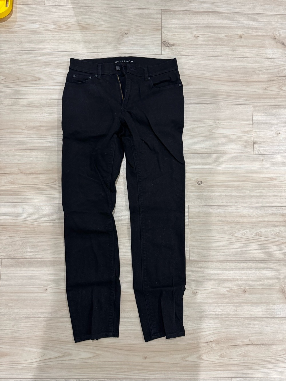 Mott & Bow Men’s Slim Jeans - Black